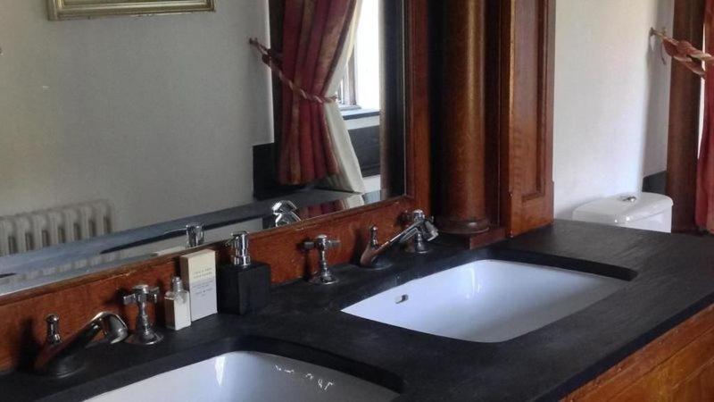 B&B Harlington Manor Bilik gambar